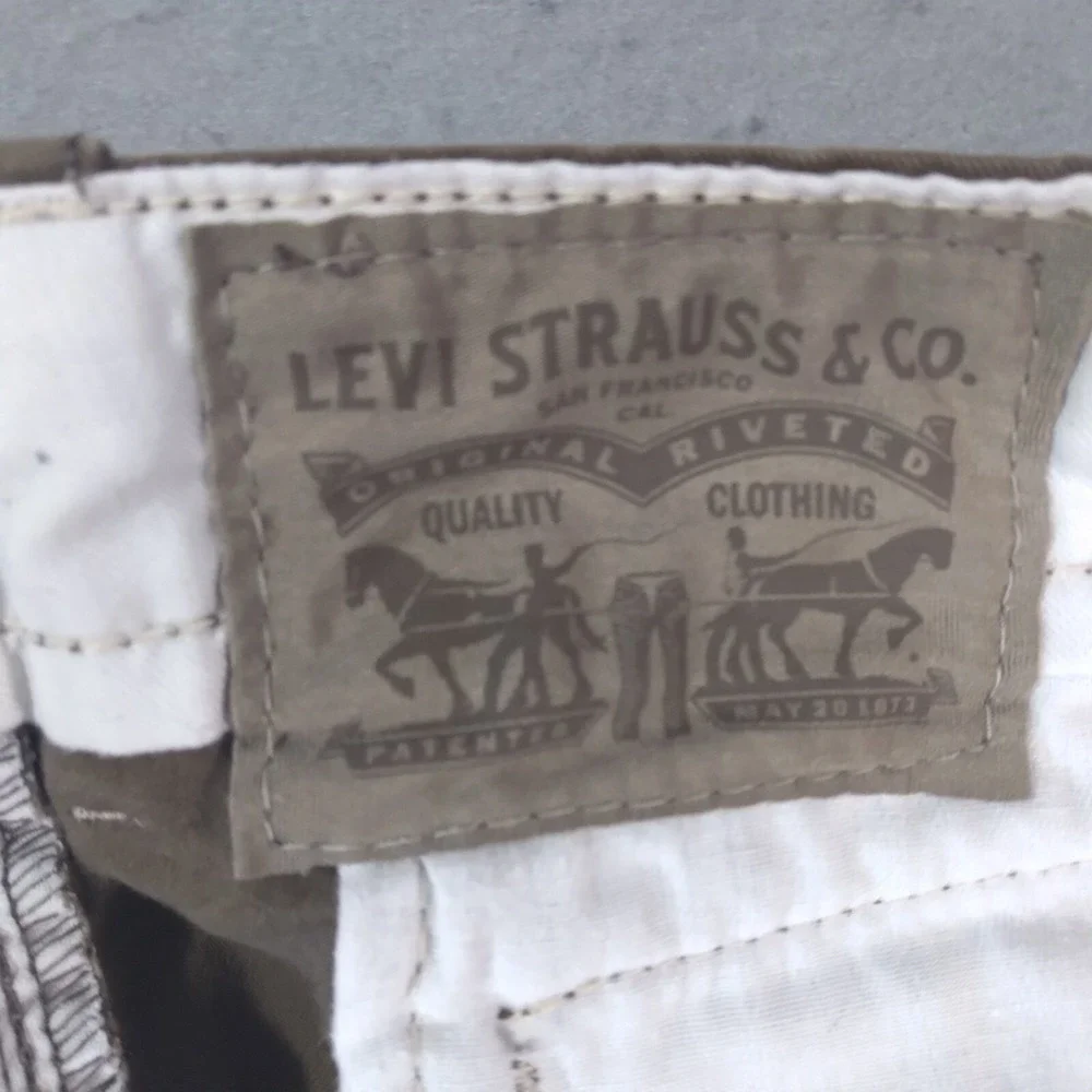 Levi's cargo shorts men's 38 x 11 Brown heavy cotton Urban grunge outdoor
